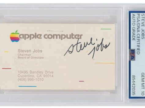 Image article Une carte de visite signée Steve Jobs s’envole aux enchères