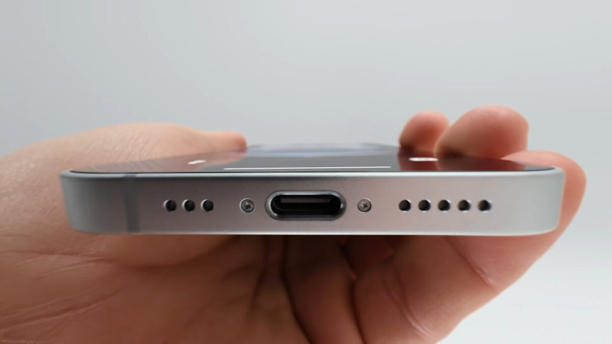 iPhone 16e Port USB-C