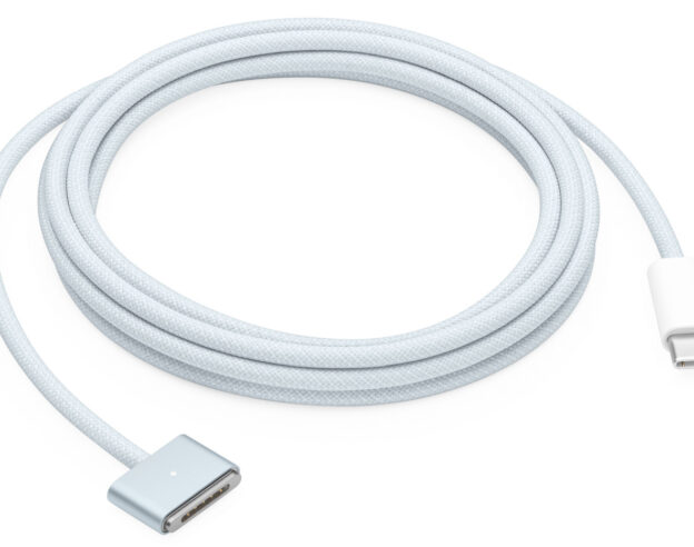 Image Apple vend un câble USB-C vers MagSafe 3 bleu ciel raccord avec le MacBook Air M4