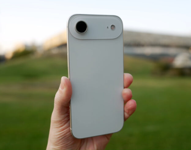 Image L’iPhone 17 Air aurait une coque avec batterie pour compenser l’autonomie