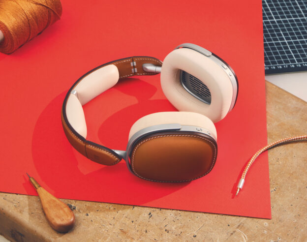 Image Hermès dévoile un casque concurrent des AirPods Max à plus de 13 000€