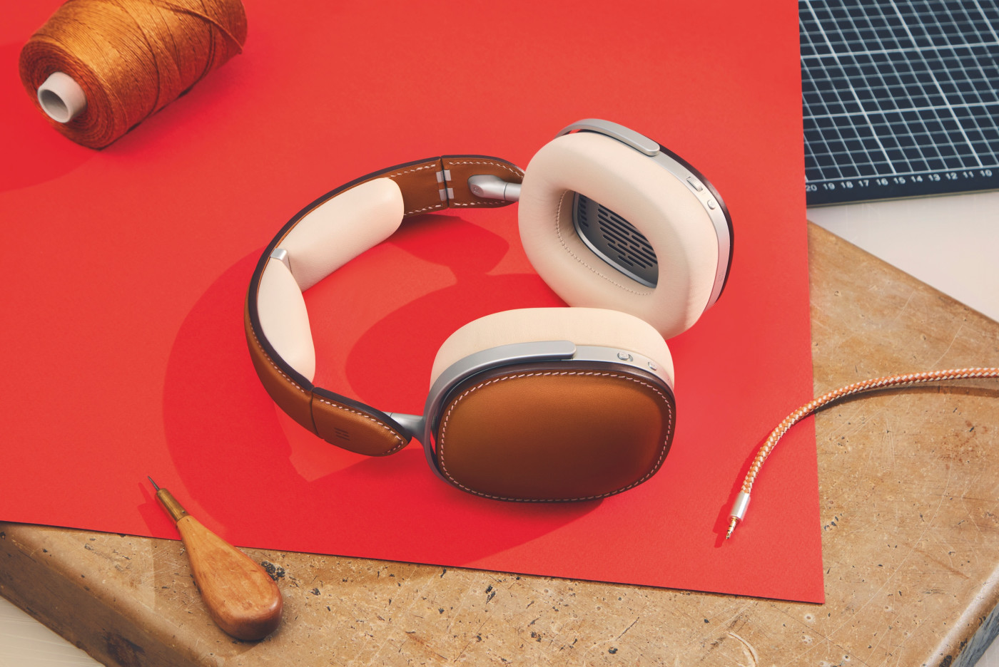 Hermès dévoile un casque concurrent des AirPods Max à plus de 13 000€