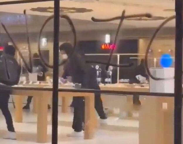 Image L’Apple Store de Los Angeles a été vandalisé durant les manifestations anti-ICE