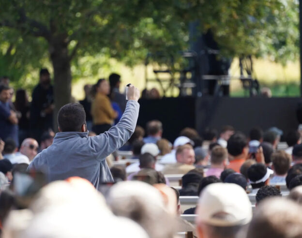 Image Un manifestant a voulu perturber la keynote d’Apple à la WWDC 2025
