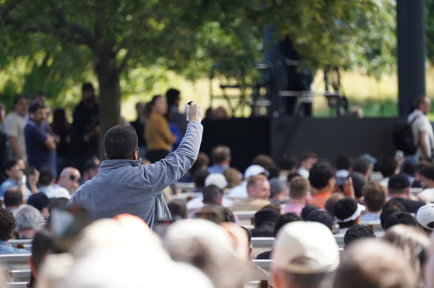 Manifestant Pertube Keynote WWDC 2025