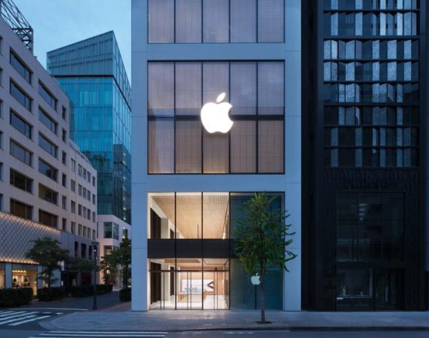 Image Tim Cook retourne au Japon pour la réouverture de l’Apple Store de Ginza