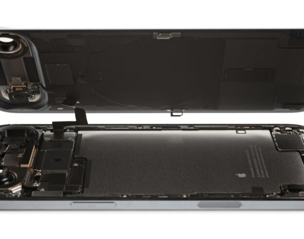 Image Démontage iPhone Air : une réparabilité surprenante et des détails sur la finesse