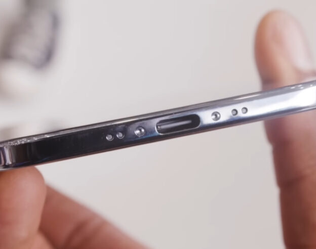 Image L’iPhone Air embarque un port USB-C en titane imprimé en 3D