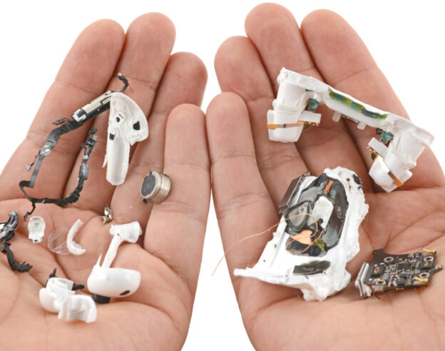 Image Démontage AirPods Pro 3 : ils sont impossibles à réparer