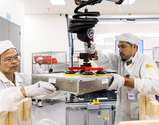 Image Apple livre ses premiers serveurs IA fabriqués aux États-Unis à Houston