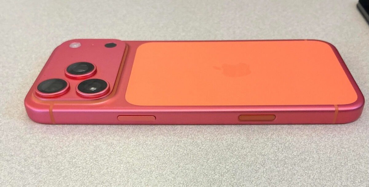 iPhone 17 Pro Decoloration Orange Vers Rose