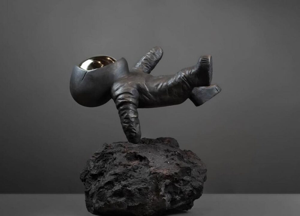 Astronanut Bronze