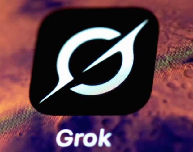 Image Grok intégré à Siri pour l’IA ? Elon Musk est partant