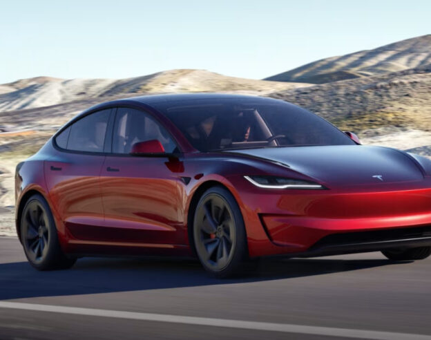 Image Tesla prépare le support d’Apple CarPlay pour ses voitures