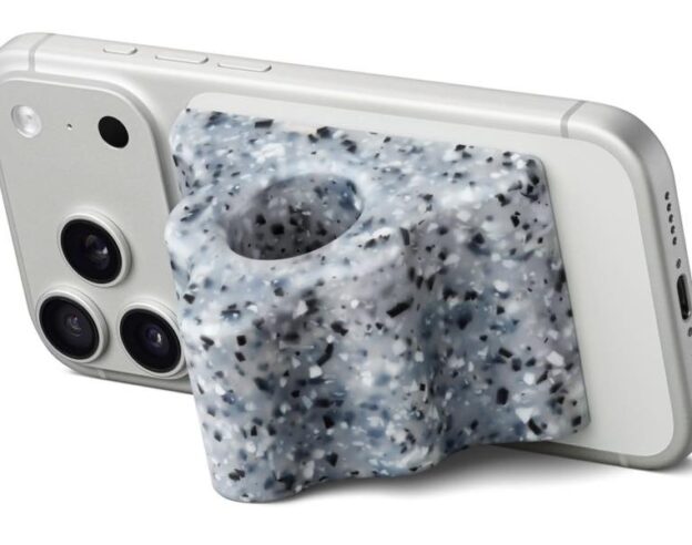 Image Apple lance le Hikawa Phone Grip and Stand, un accessoire MagSafe pensé pour l’accessibilité