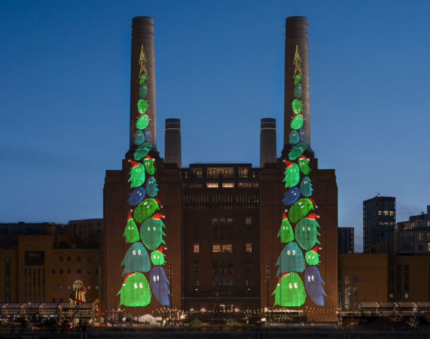 Image À Londres, Apple projette les sapins de Noël dessinés sur iPad