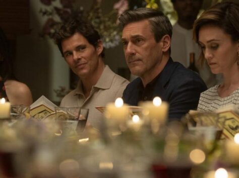 Image article Vrais voisins, Faux amis (Apple TV) : Jon Hamm prend date pour la seconde saison