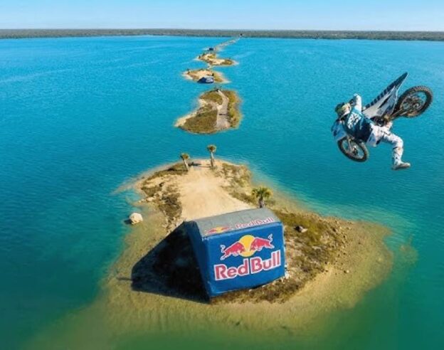 Image Apple a utilisé plus de 40 iPhone 17 Pro Max pour filmer des sauts de Motocross spectaculaires