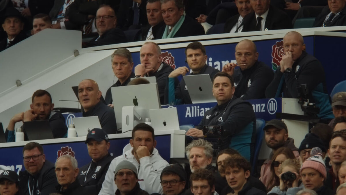 Apple at Play Match Rugby Mac