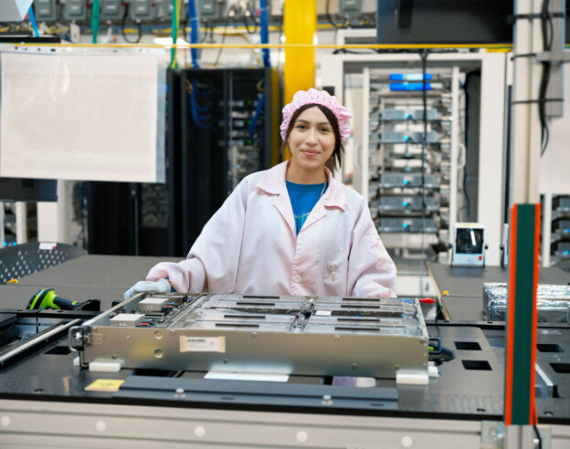 Image Des serveurs pour Apple Intelligence dorment dans les entrepôts, l&rsquo;IA étant peu utilisée