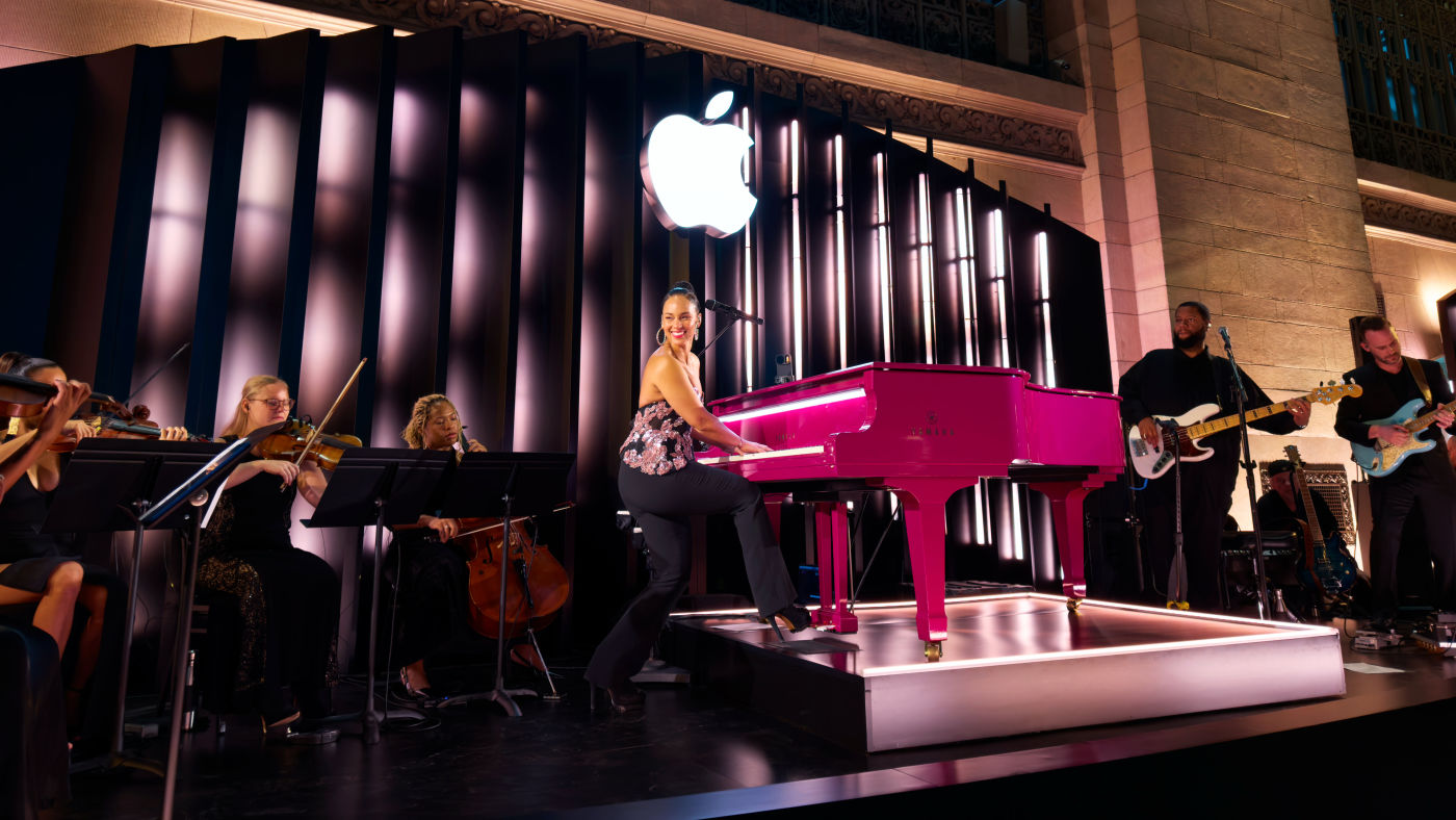 Alicia Keys Concert Grand Central Terminal Apple