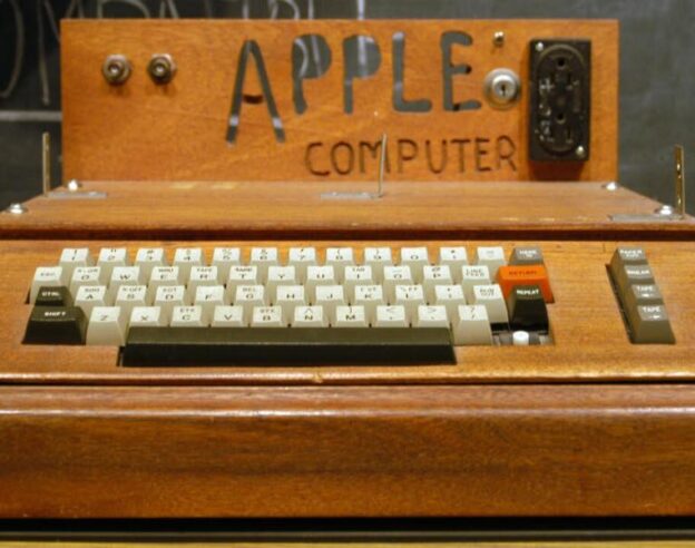 Image 50 ans d&rsquo;Apple : le 12ème employé va faire la démo d&rsquo;une réplique d&rsquo;Apple 1 faisant tourner… ChatGPT !