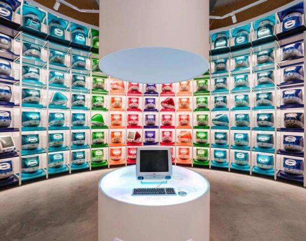 Image Un immense musée Apple ouvre à Utrecht (Pays-Bas) pour célébrer les 50 ans de la marque