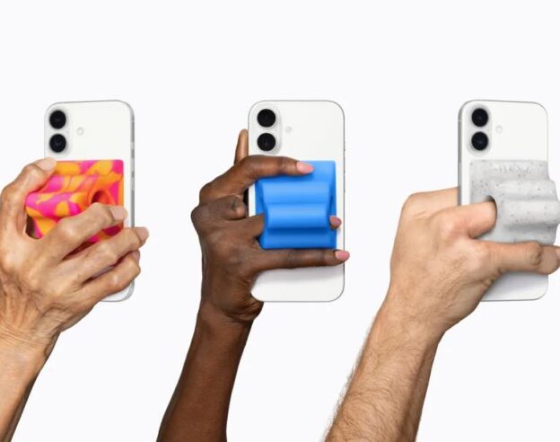 Image Apple relance le Hikawa Grip & Stand, son accessoire MagSafe pensé pour l’accessibilité