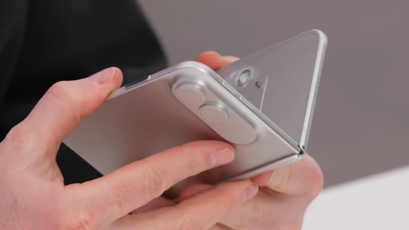 Maquette iPhone Ultra Pliable