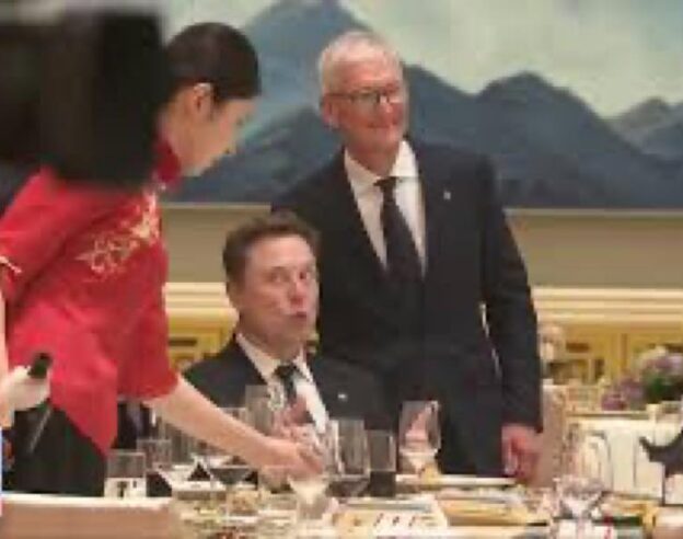 Image Tim Cook en Chine avec Donald Trump et Elon Musk : Apple joue à l’équilibriste diplomatique