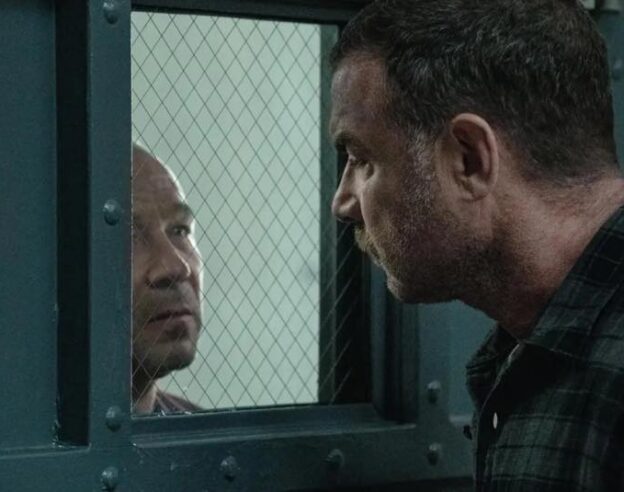 Image Nocturne : Apple TV date son thriller avec Liev Schreiber, Zazie Beetz et Stephen Graham