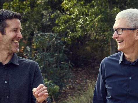 Image article John Ternus rejoint Tim Cook à Sun Valley avant sa prise de fonctions