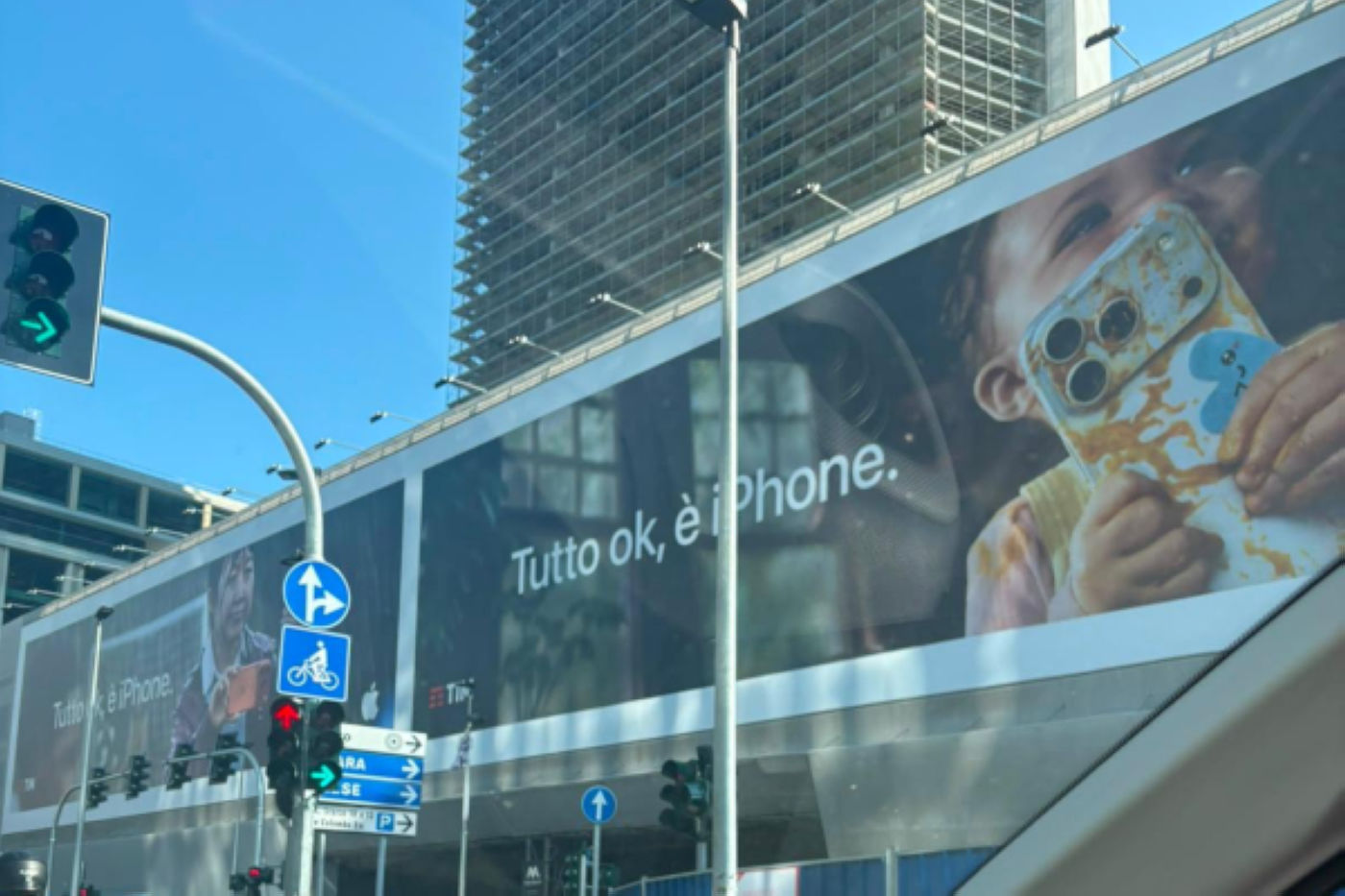 Publicite iPhone Enfant Italie