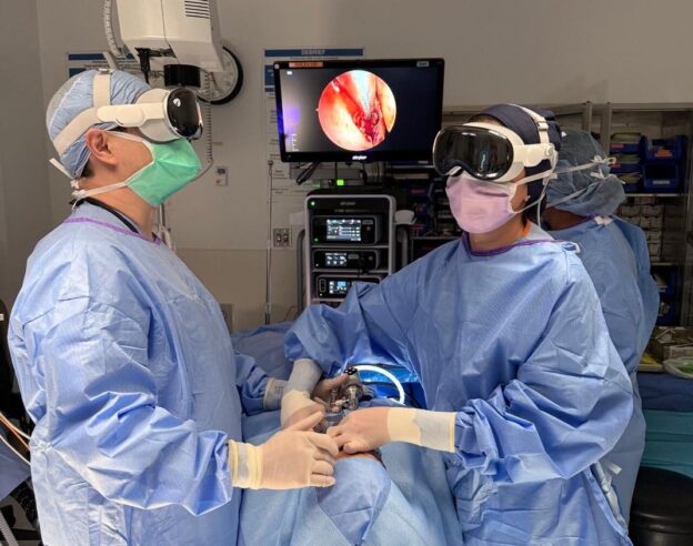 Image Apple Vision Pro : une étude confirme son intérêt en chirurgie avec des opérations 19 % plus rapides