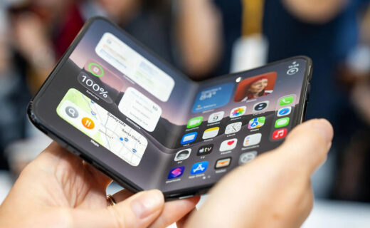 iPhone Duo Prise en Main Ecran Accueil Semi-Plie