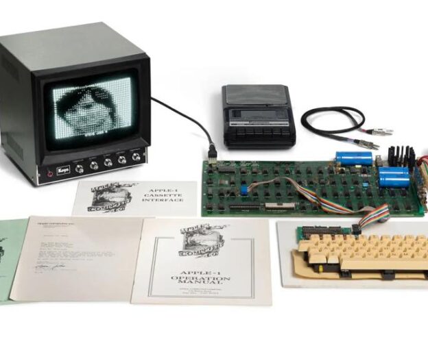 Image Apple-1 : l&rsquo;ordinateur culte de Jobs et Wozniak atteint un record d&rsquo;enchère à 1,15 million de dollars