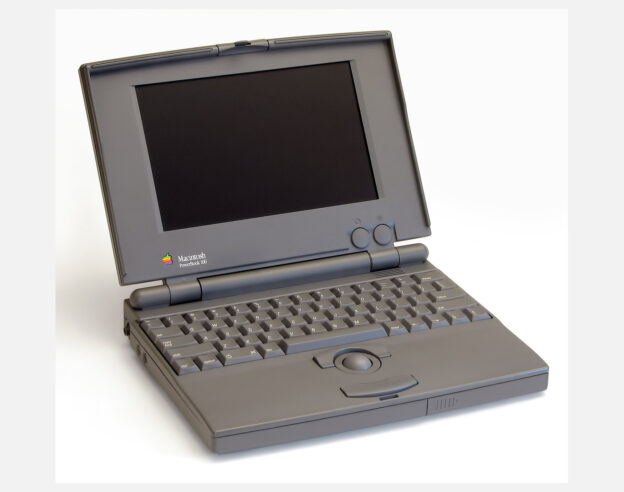 image de l'article Dans l&rsquo;histoire d&rsquo;Apple : PowerBook 100, 140 et 170, les portables qui ont fixé la forme du laptop moderne