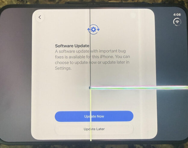 image de l'article Crackgate : encore des iPhone Duo avec l&rsquo;écran cassé à la charnière